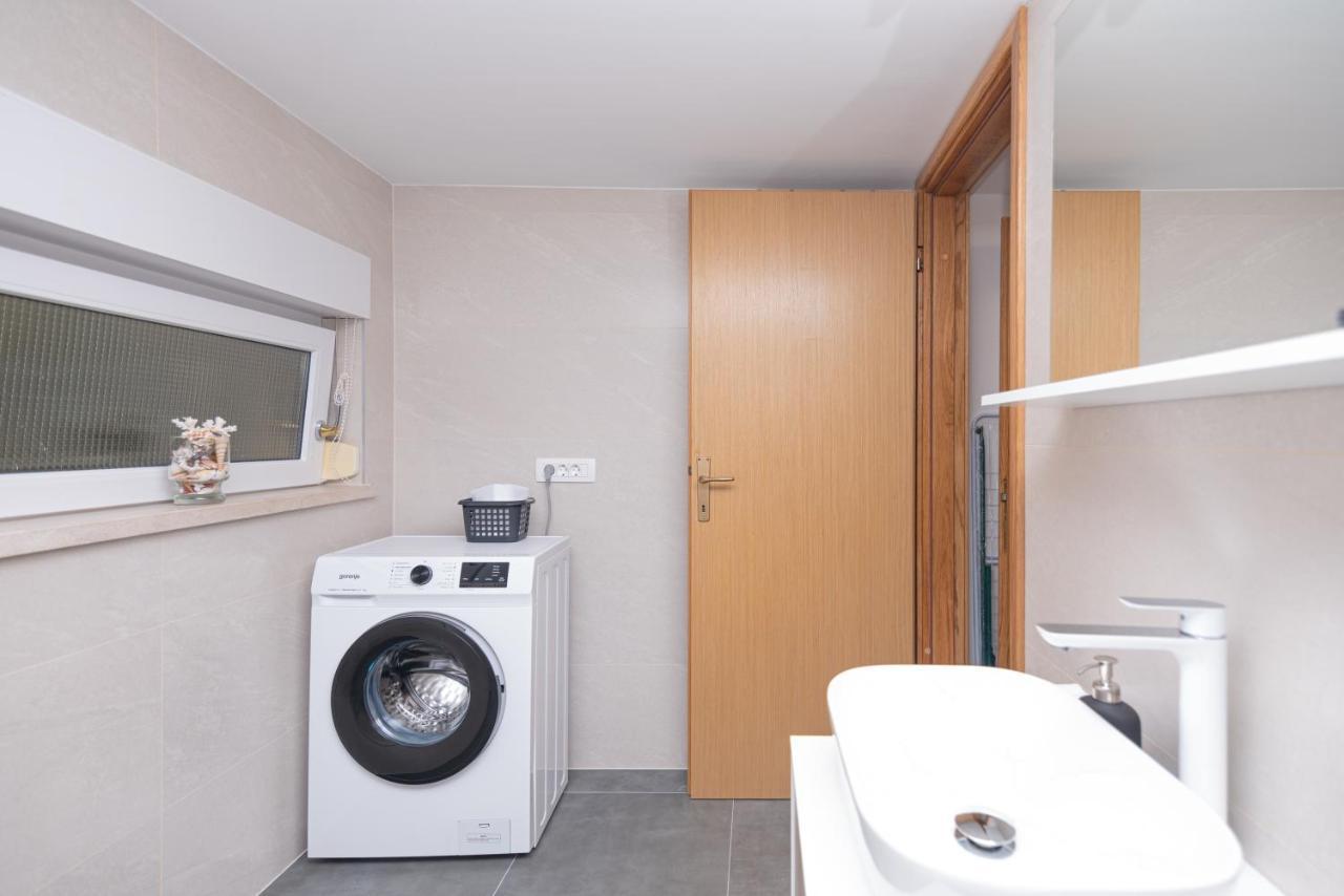 Apartment Emmi Omis Ngoại thất bức ảnh